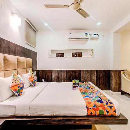 Capital Suites Bangalore Buitenkant foto
