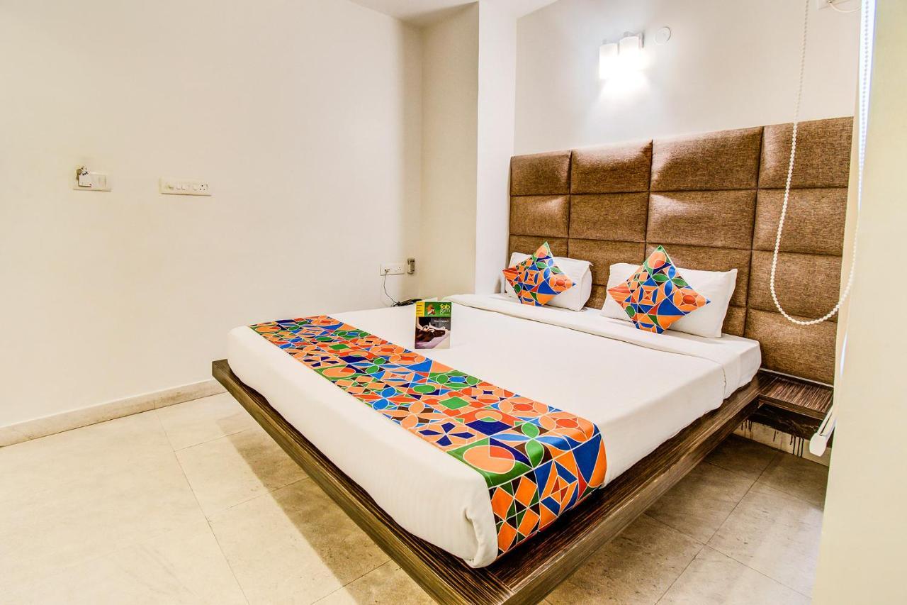 Capital Suites Bangalore Buitenkant foto