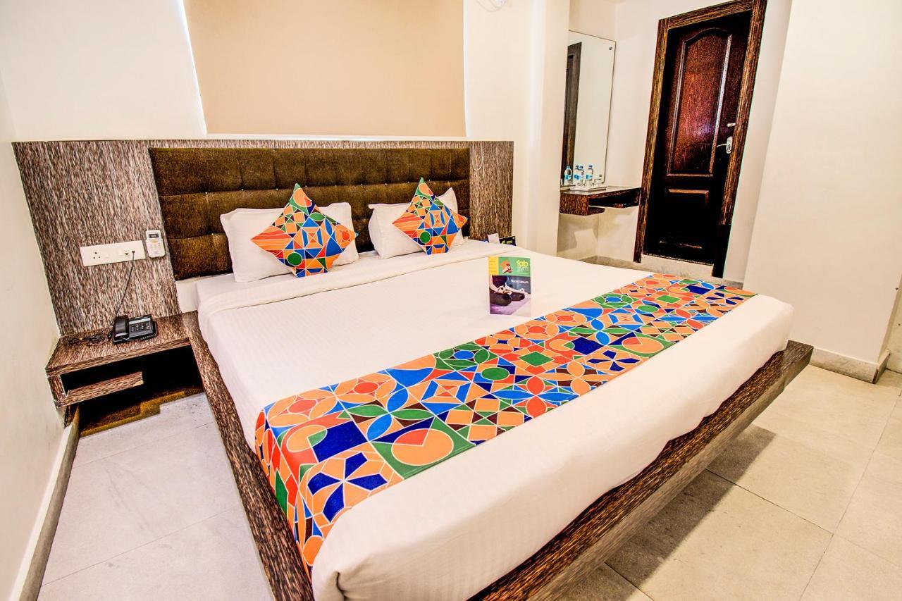 Capital Suites Bangalore Buitenkant foto