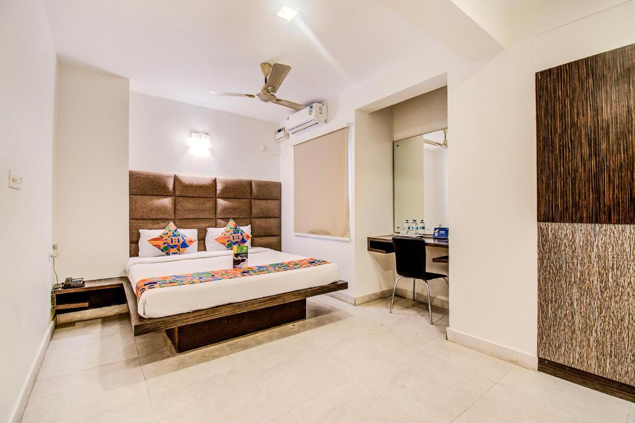 Capital Suites Bangalore Buitenkant foto