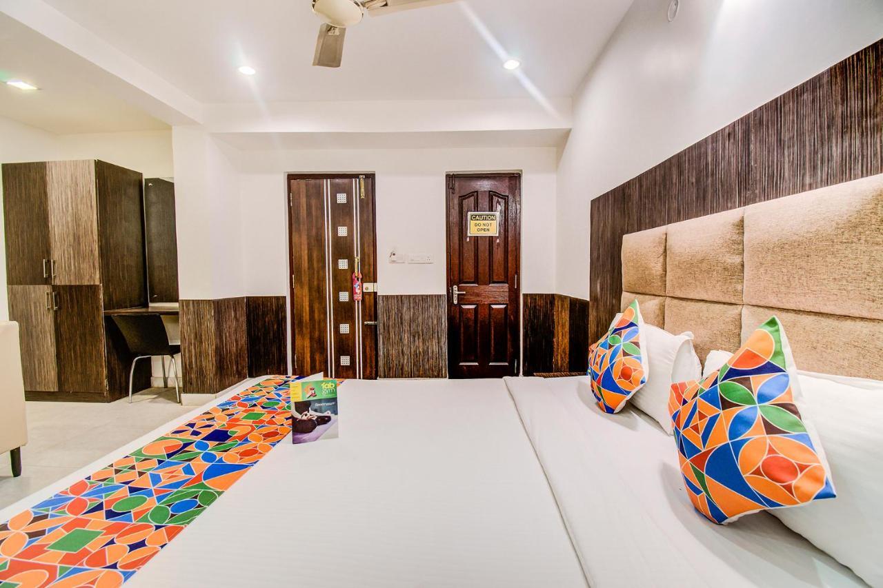 Capital Suites Bangalore Buitenkant foto