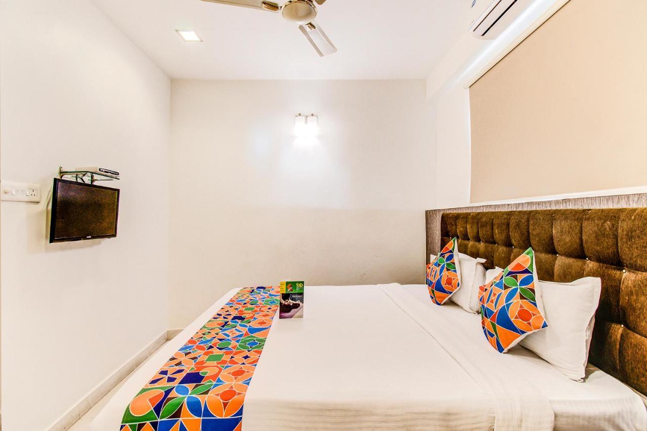 Capital Suites Bangalore Buitenkant foto