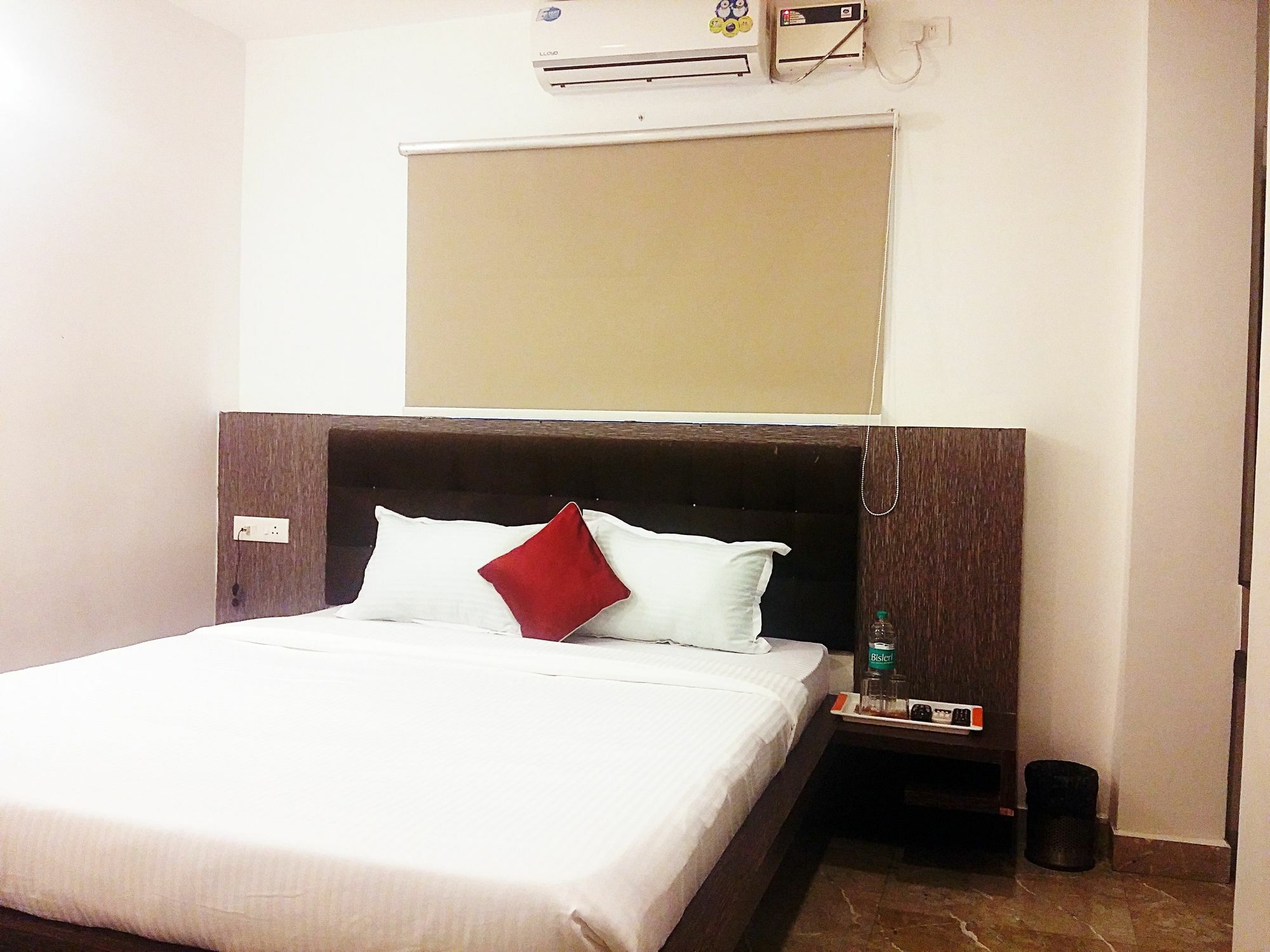 Capital Suites Bangalore Buitenkant foto