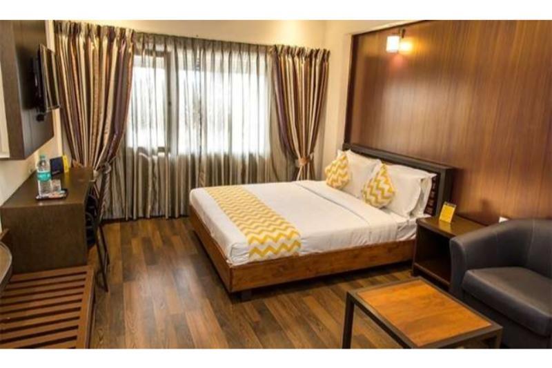 Capital Suites Bangalore Buitenkant foto